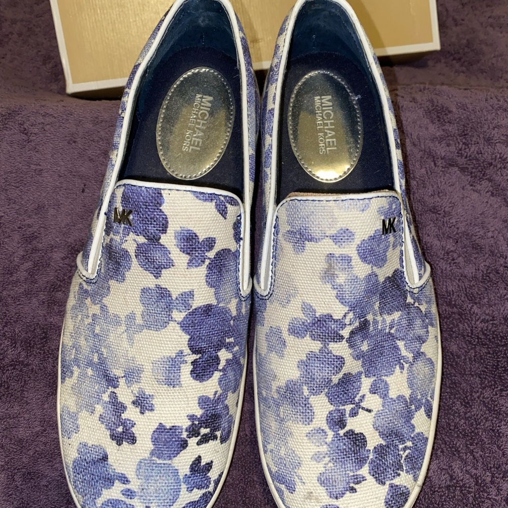 Michael Kors KEATON White and Blue Floral Loafers